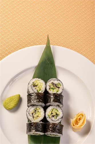 Макси с огурцом роллы 1000109