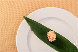 {{photo.Alt || photo.Description || 'Гункан с креветкой'}}